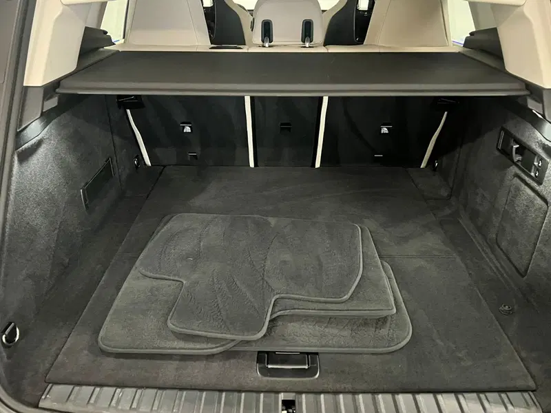 BMW iX usata a Torino (13)