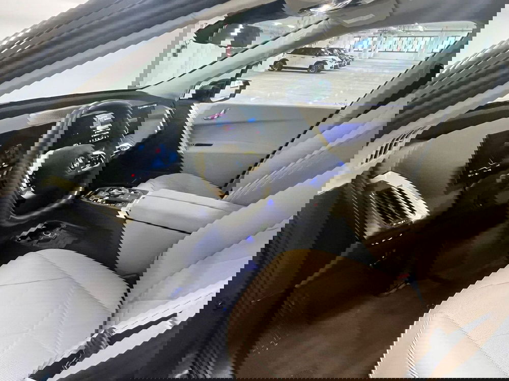 BMW iX usata a Torino (7)