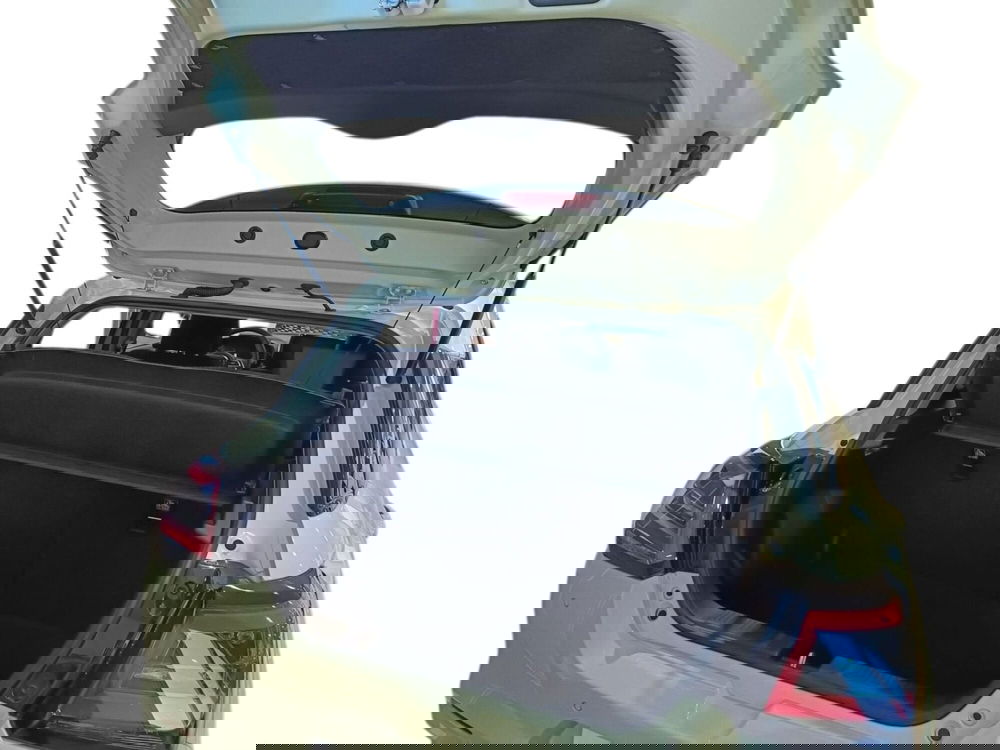 Suzuki Swift nuova a Prato (7)