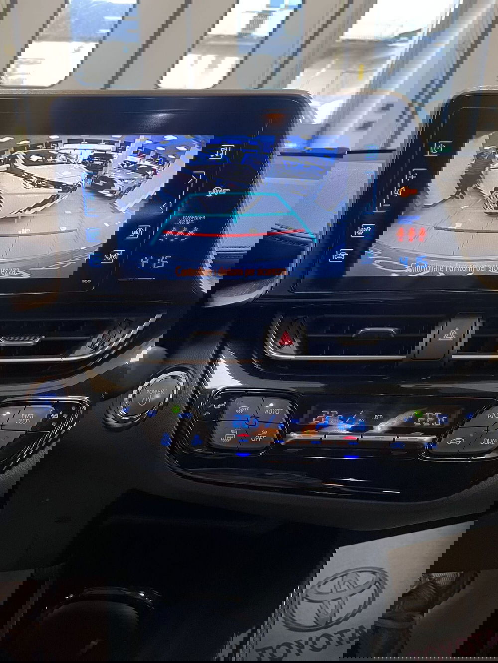 Toyota Toyota C-HR usata a Prato (13)