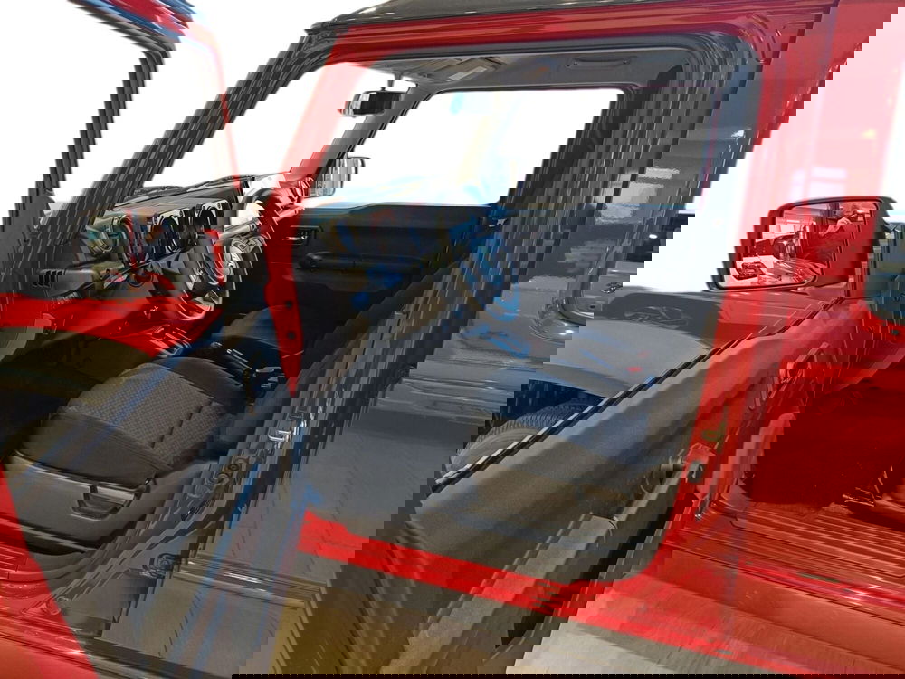 Suzuki Jimny nuova a Prato (6)