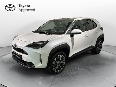 Toyota Yaris Cross 1.5 Hybrid 5p. E-CVT Lounge del 2022 usata a Milano