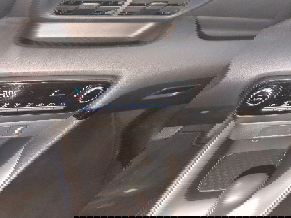 Toyota Yaris usata a Milano (15)