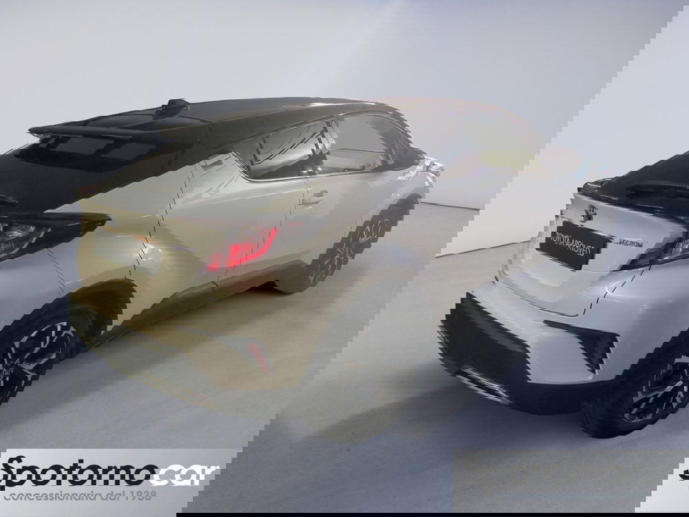 Toyota Toyota C-HR usata a Milano (7)