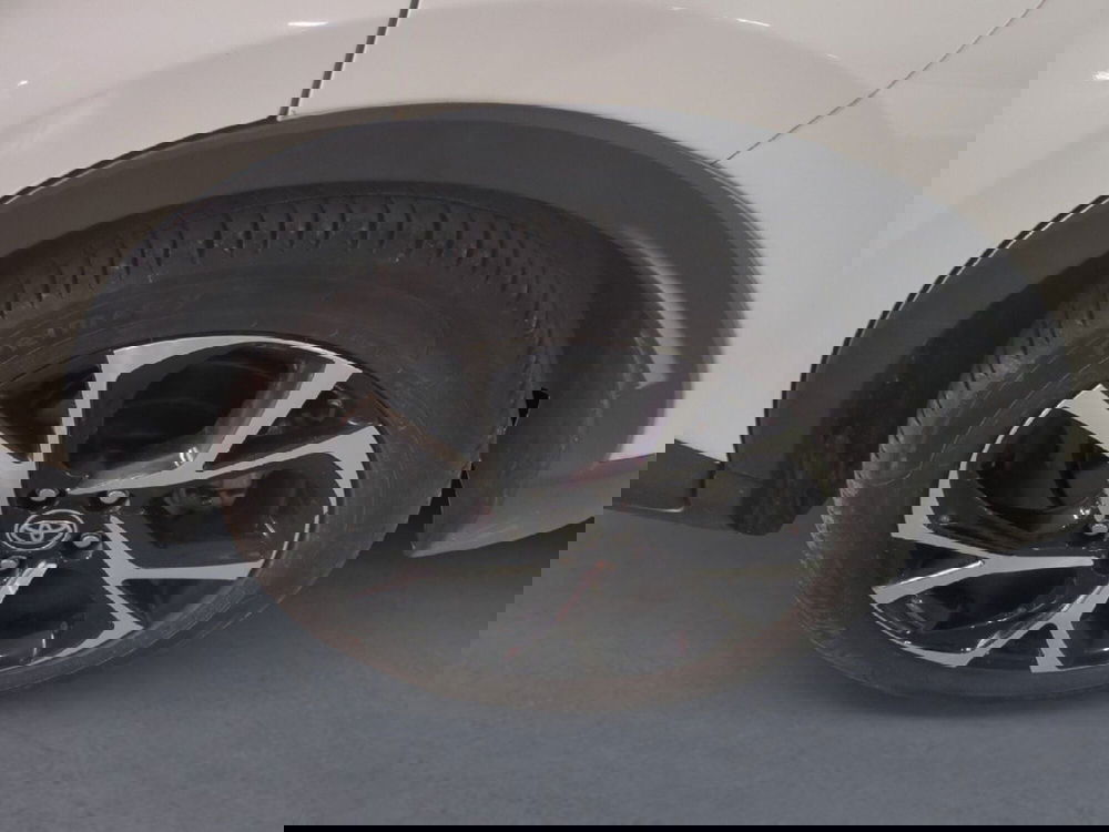 Toyota Toyota C-HR usata a Milano (8)