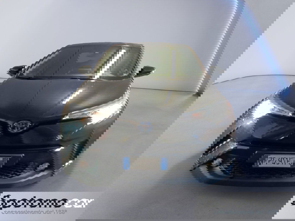 Toyota Toyota C-HR usata a Milano (8)