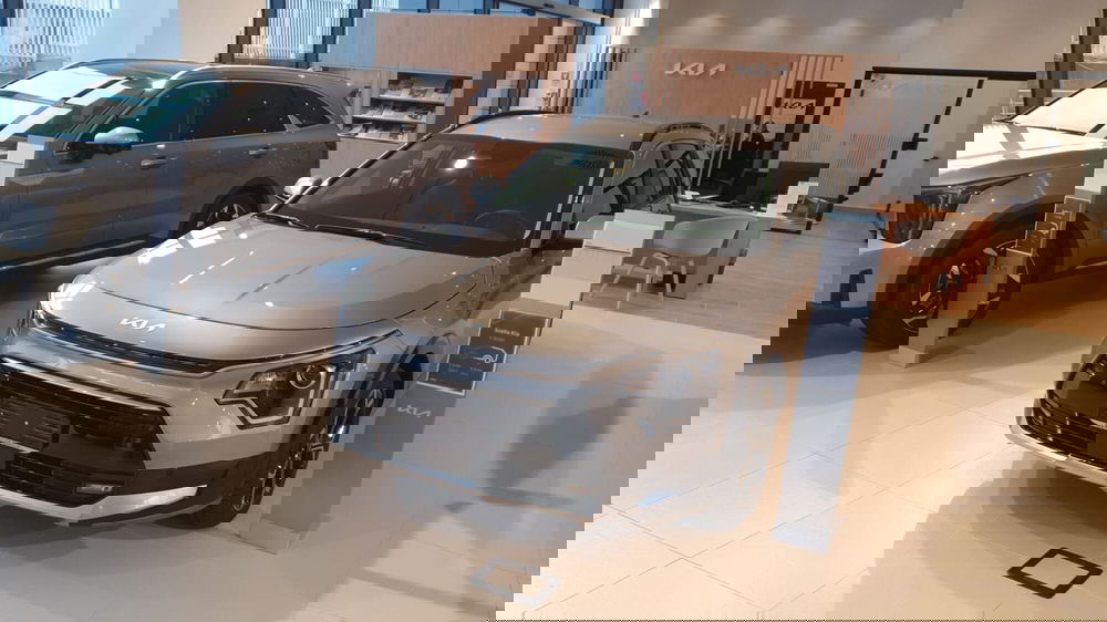 Kia Niro nuova a Napoli (12)