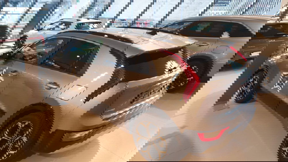 Kia Niro nuova a Napoli (9)