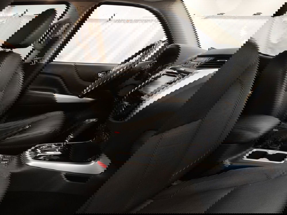 Nissan Navara usata a Roma (5)