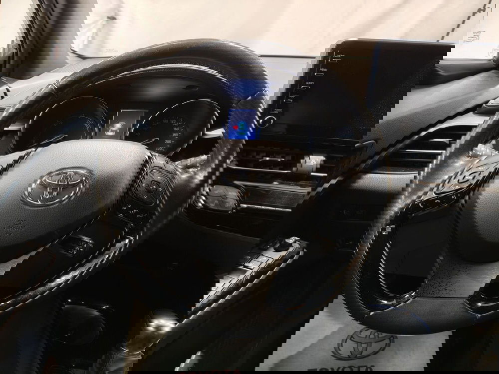 Toyota Toyota C-HR usata a Roma (11)