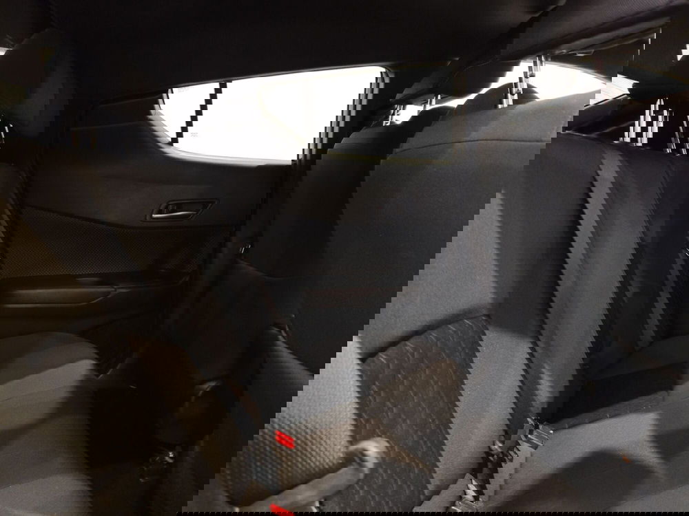 Toyota Toyota C-HR usata a Roma (8)