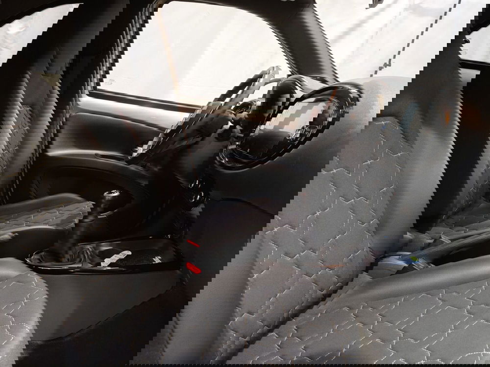 Toyota Aygo X usata a Roma (6)
