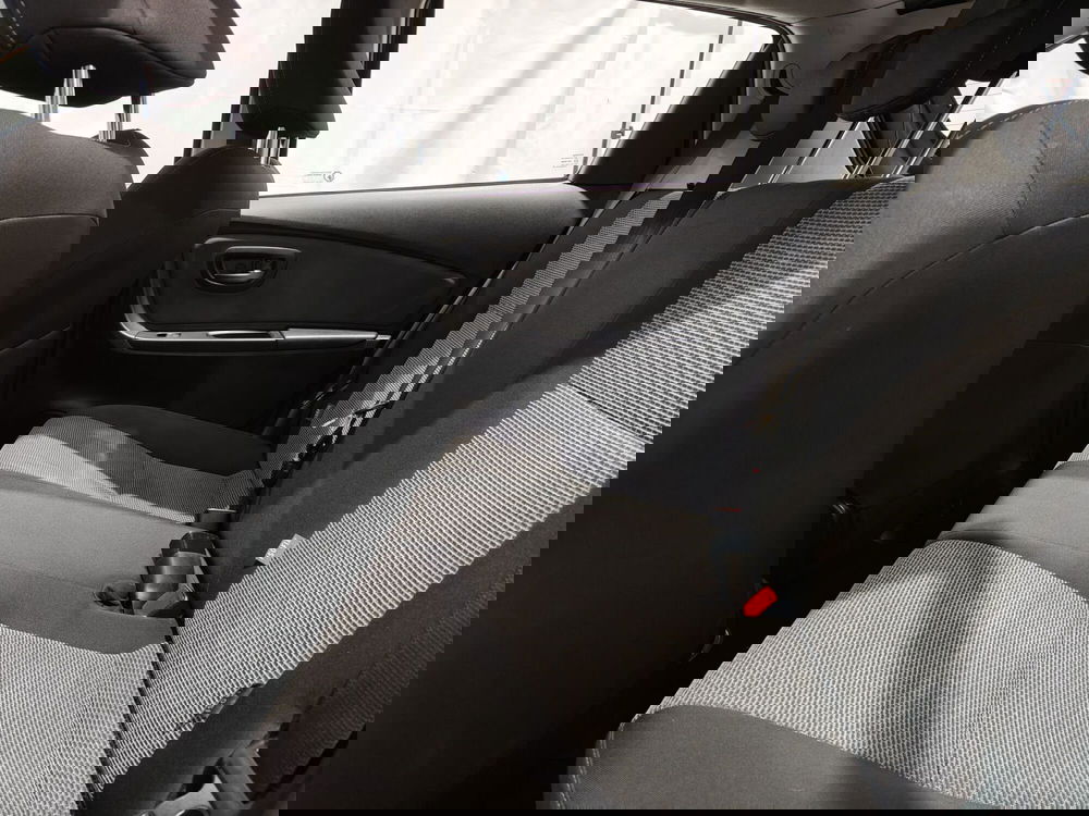 Toyota Yaris usata a Roma (15)