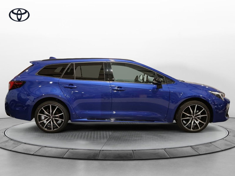 Toyota Corolla Touring Sports nuova a Roma (17)