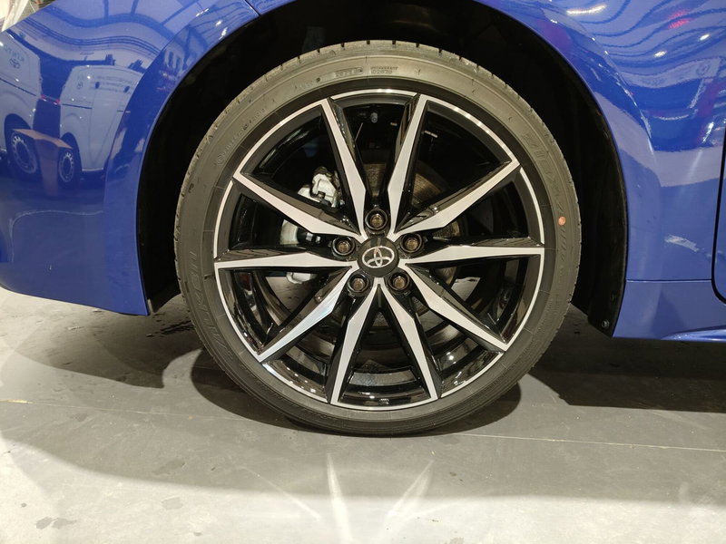 Toyota Corolla Touring Sports nuova a Roma (18)