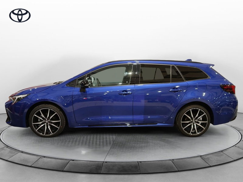 Toyota Corolla Touring Sports nuova a Roma (2)