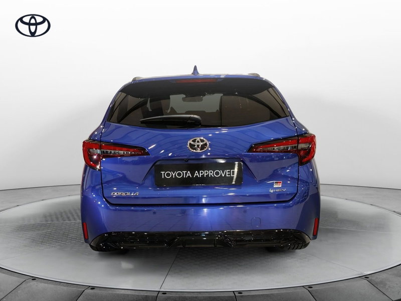 Toyota Corolla Touring Sports nuova a Roma (3)