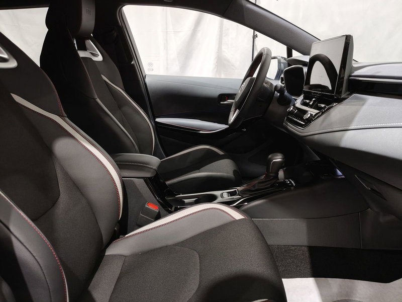 Toyota Corolla Touring Sports nuova a Roma (5)