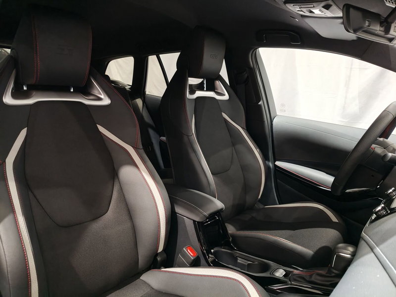 Toyota Corolla Touring Sports nuova a Roma (6)