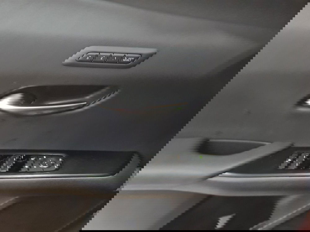 Lexus UX usata a Bologna (11)