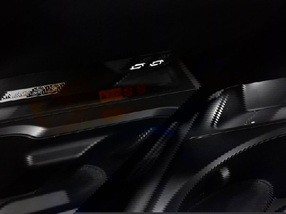 Lexus UX usata a Bologna (15)