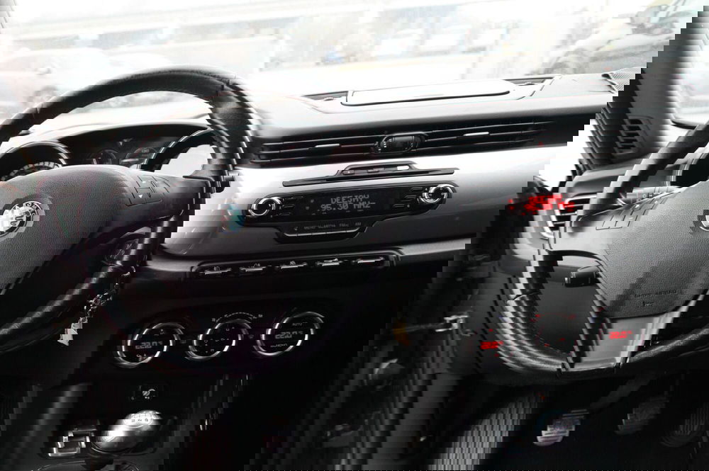 Alfa Romeo Giulietta usata a Pordenone (9)