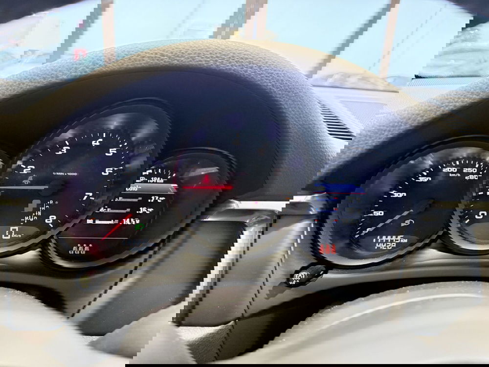 Porsche Macan usata a Latina (17)