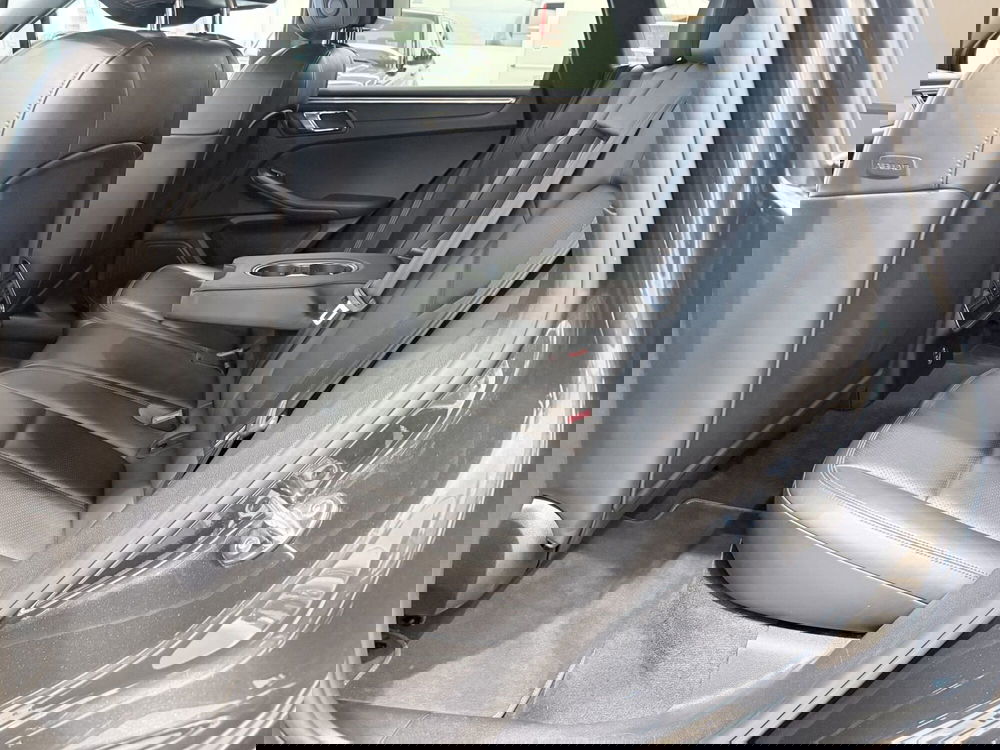 Porsche Macan usata a Latina (7)