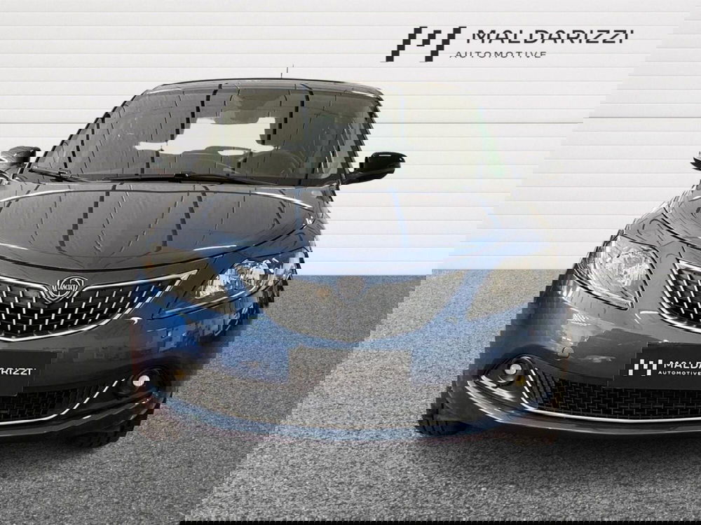 Lancia Ypsilon usata a Bari (2)