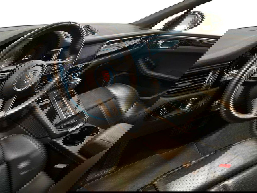 Porsche Macan usata a Bari (10)