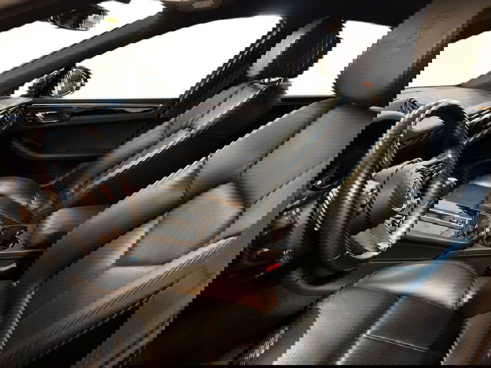 Porsche Macan usata a Bari (7)