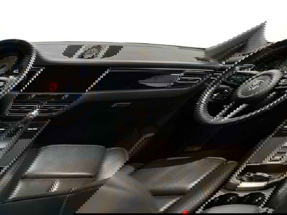 Porsche Macan usata a Bari (8)