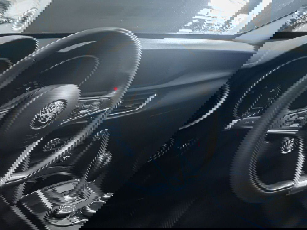 Alfa Romeo Stelvio usata a Macerata (10)