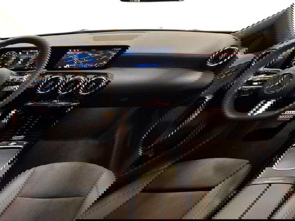 Mercedes-Benz Classe A Sedan nuova a Rimini (10)