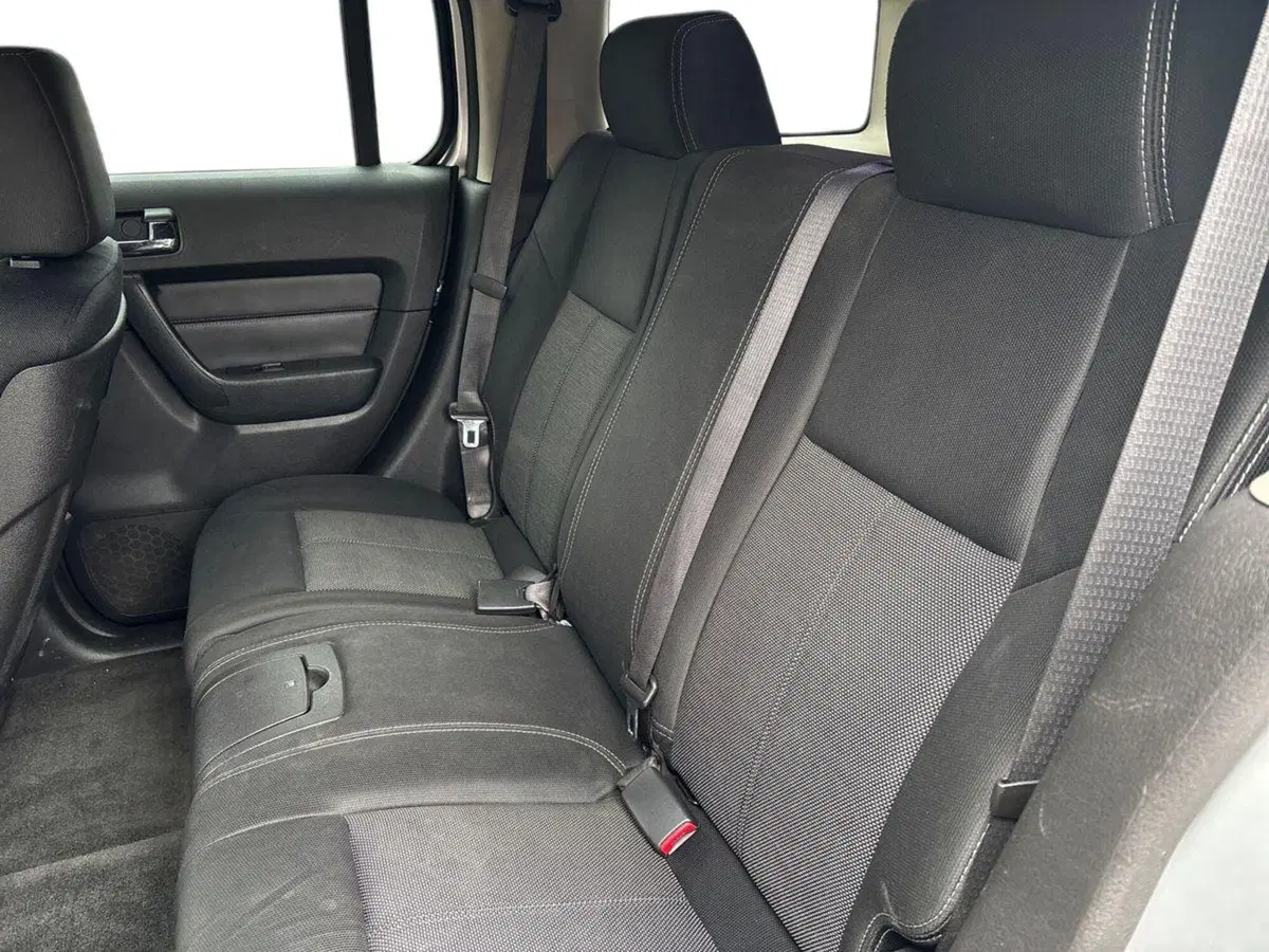 Hummer H3 usata a Torino (11)