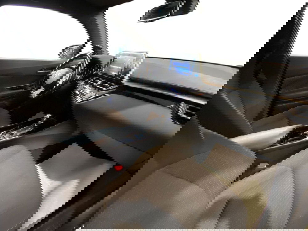 Toyota Toyota C-HR usata a Napoli (13)