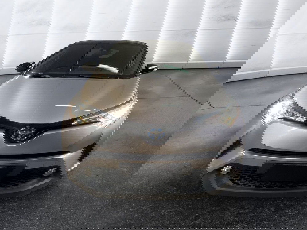 Toyota Toyota C-HR usata a Napoli (2)
