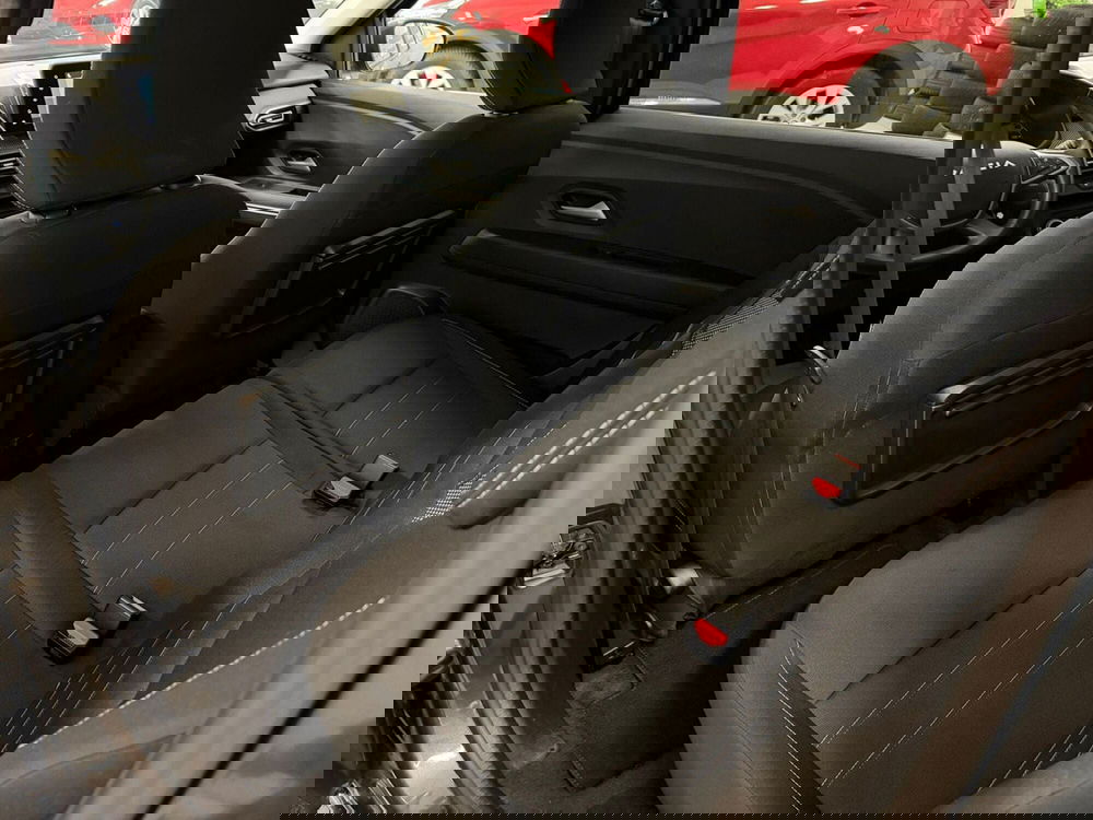 Dacia Jogger usata a Brescia (16)