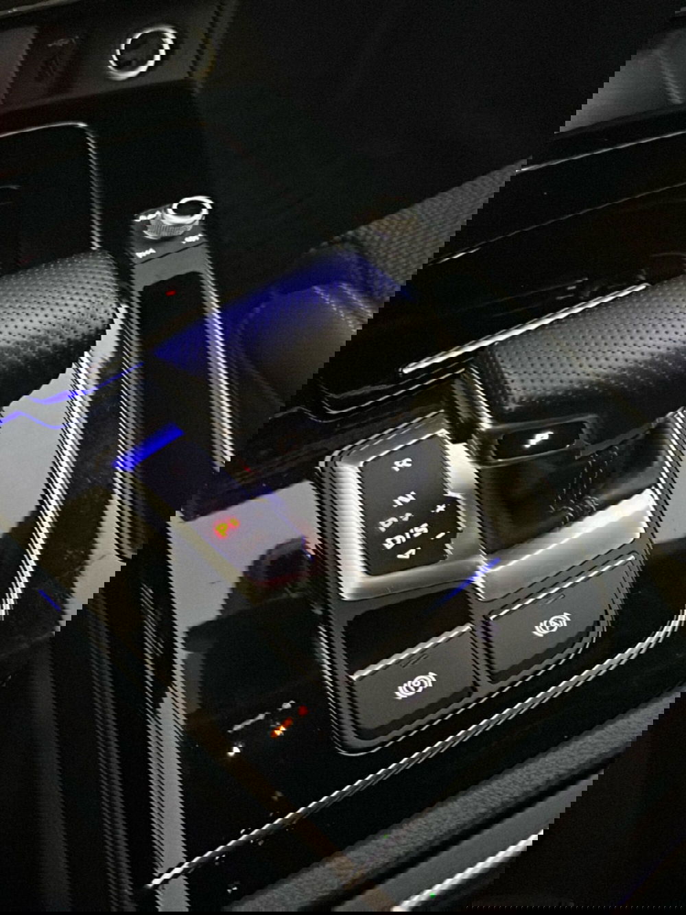 Audi Q5 Sportback usata a Napoli (16)