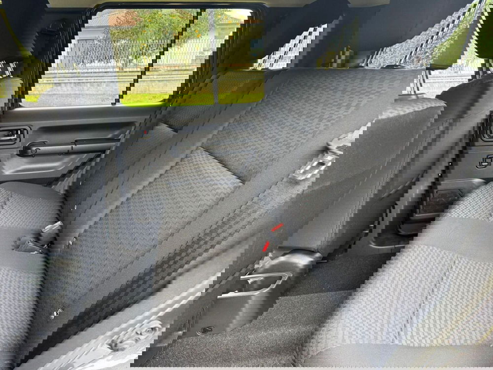 Suzuki Jimny nuova a Salerno (7)