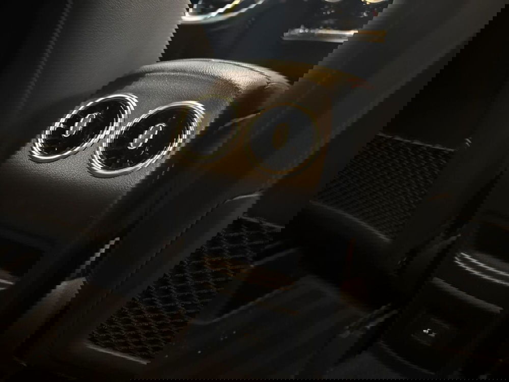 Mercedes-Benz GLA SUV usata a Prato (16)