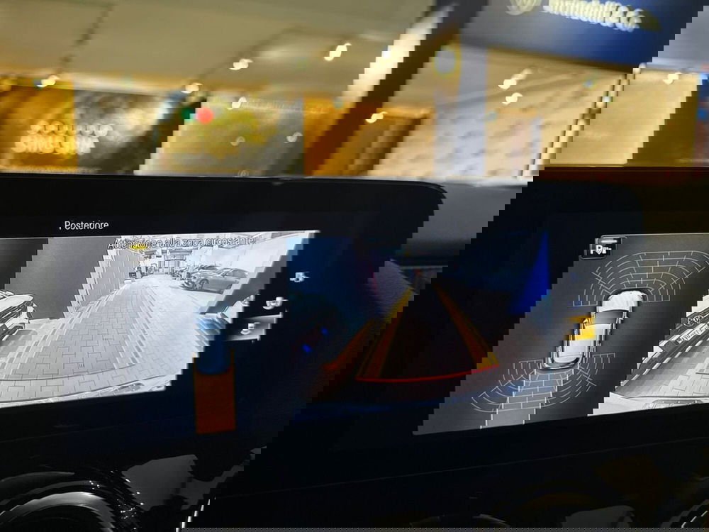 Mercedes-Benz GLA SUV usata a Prato (18)