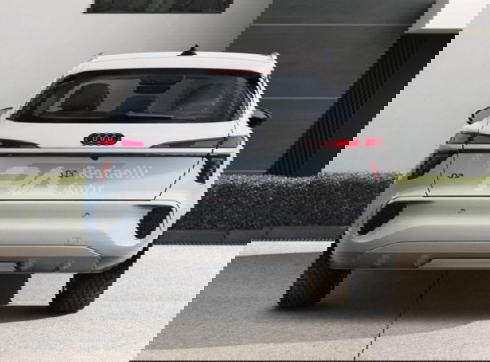 Audi Q3 Sportback nuova a Lecco (3)