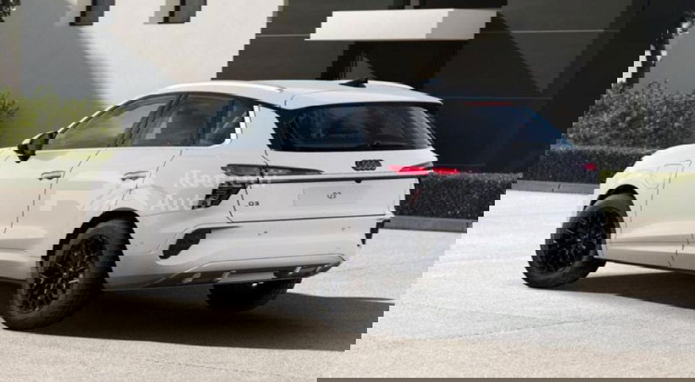 Audi Q3 Sportback nuova a Lecco (5)