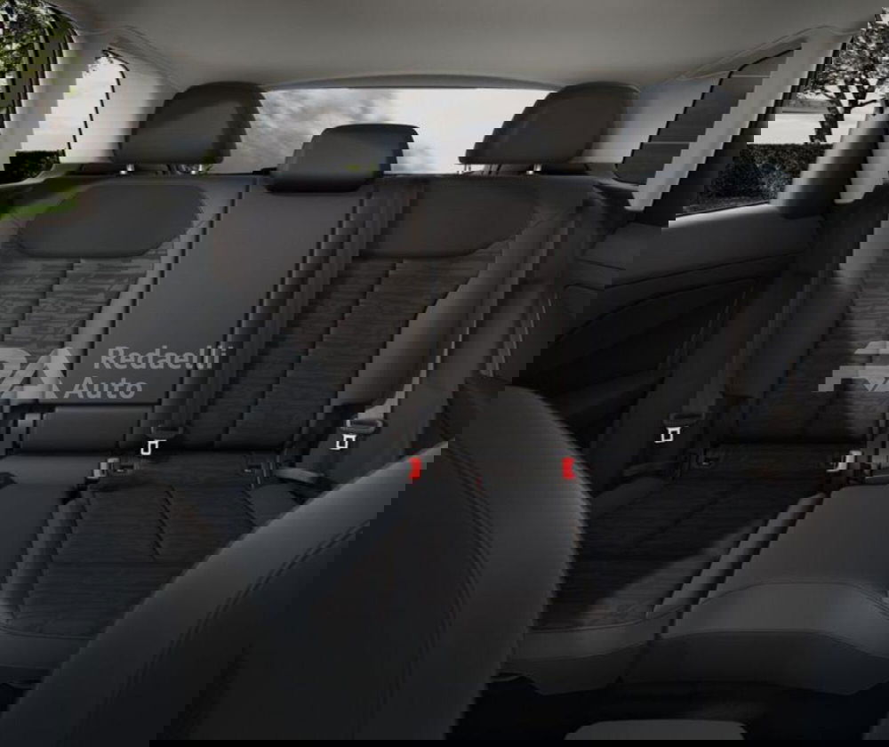 Audi Q3 Sportback nuova a Lecco (8)