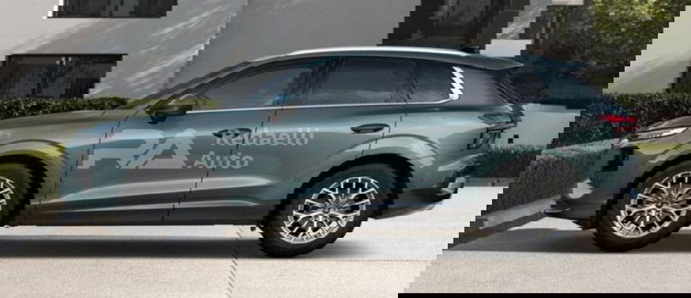 Audi Q3 Sportback nuova a Lecco (4)