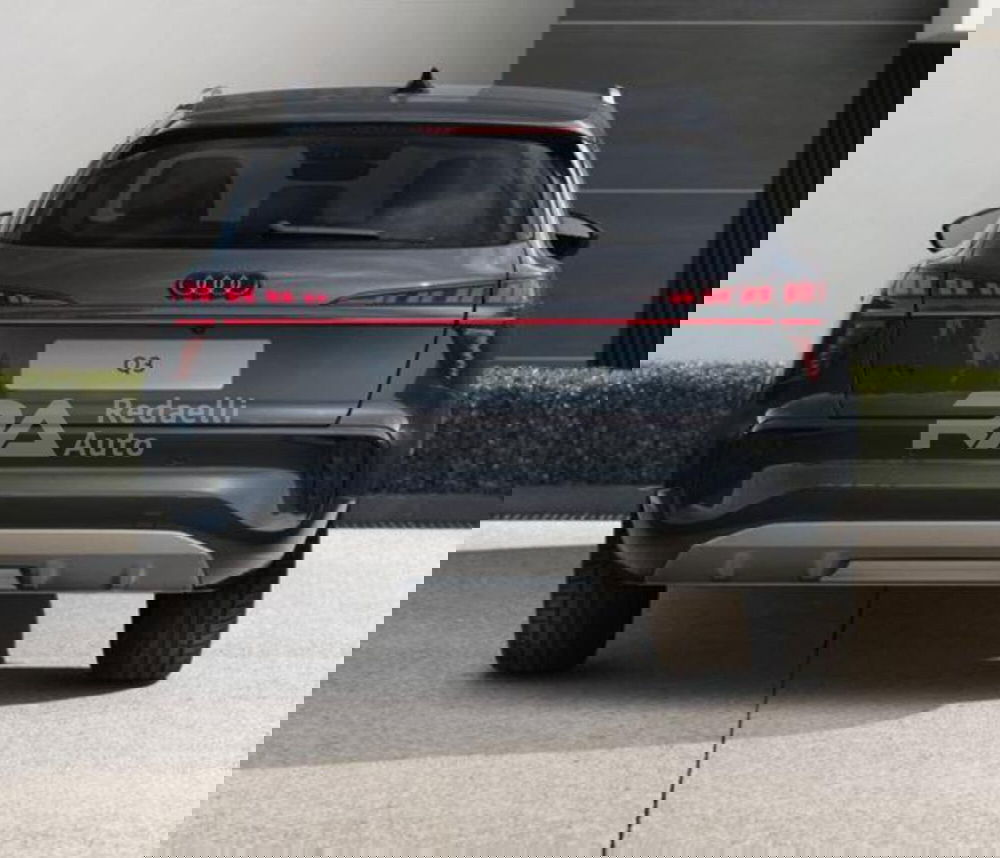 Audi Q3 Sportback nuova a Lecco (3)