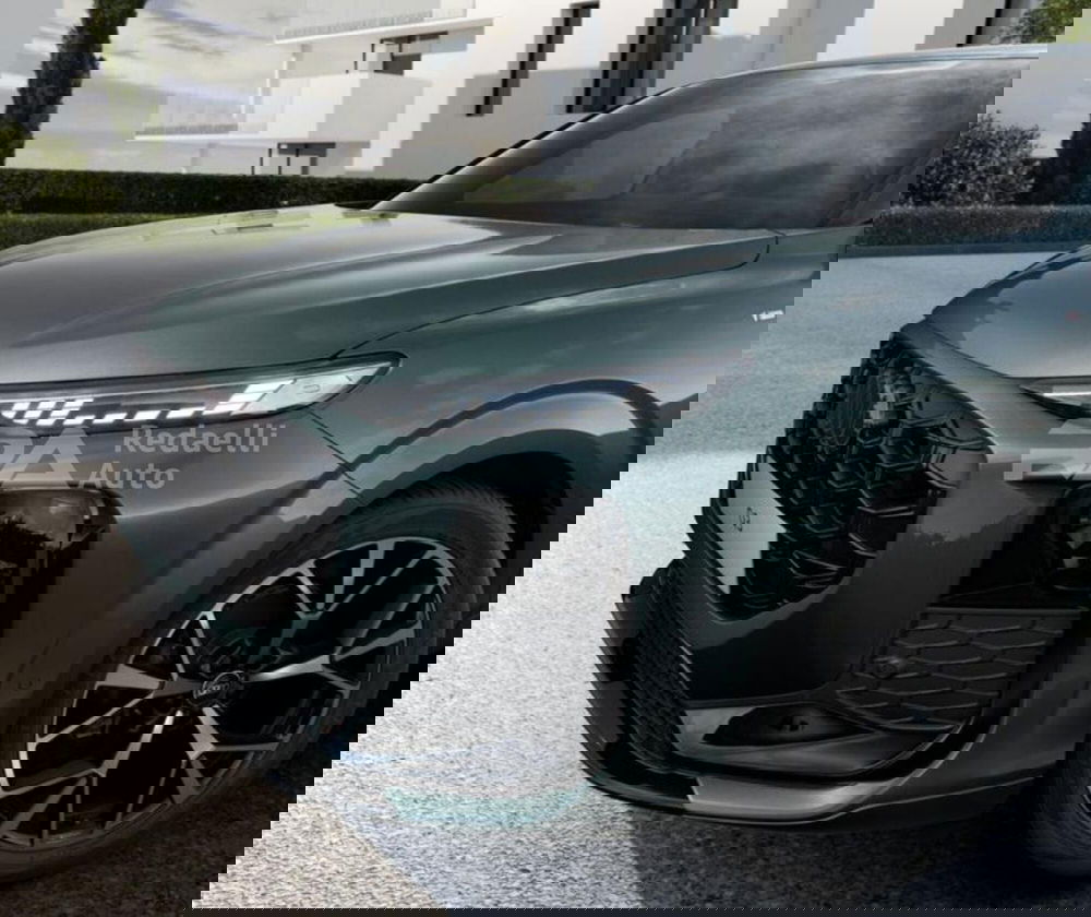 Audi Q3 Sportback nuova a Lecco (2)