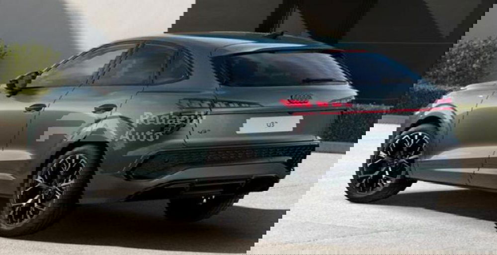 Audi Q3 Sportback nuova a Lecco (5)