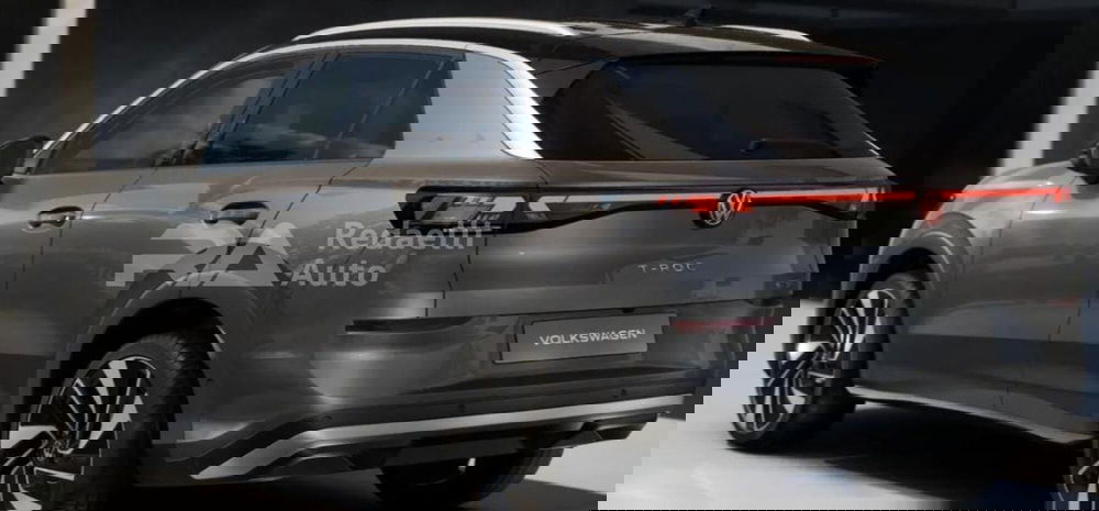 Volkswagen T-Roc nuova a Lecco (3)